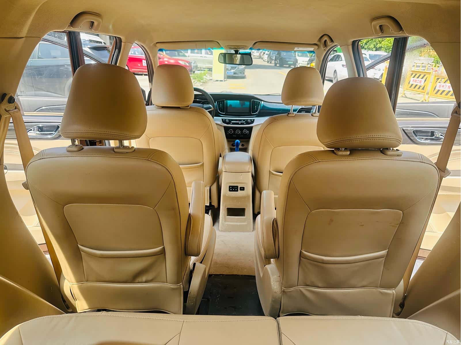 Wuling 730, 2018 9