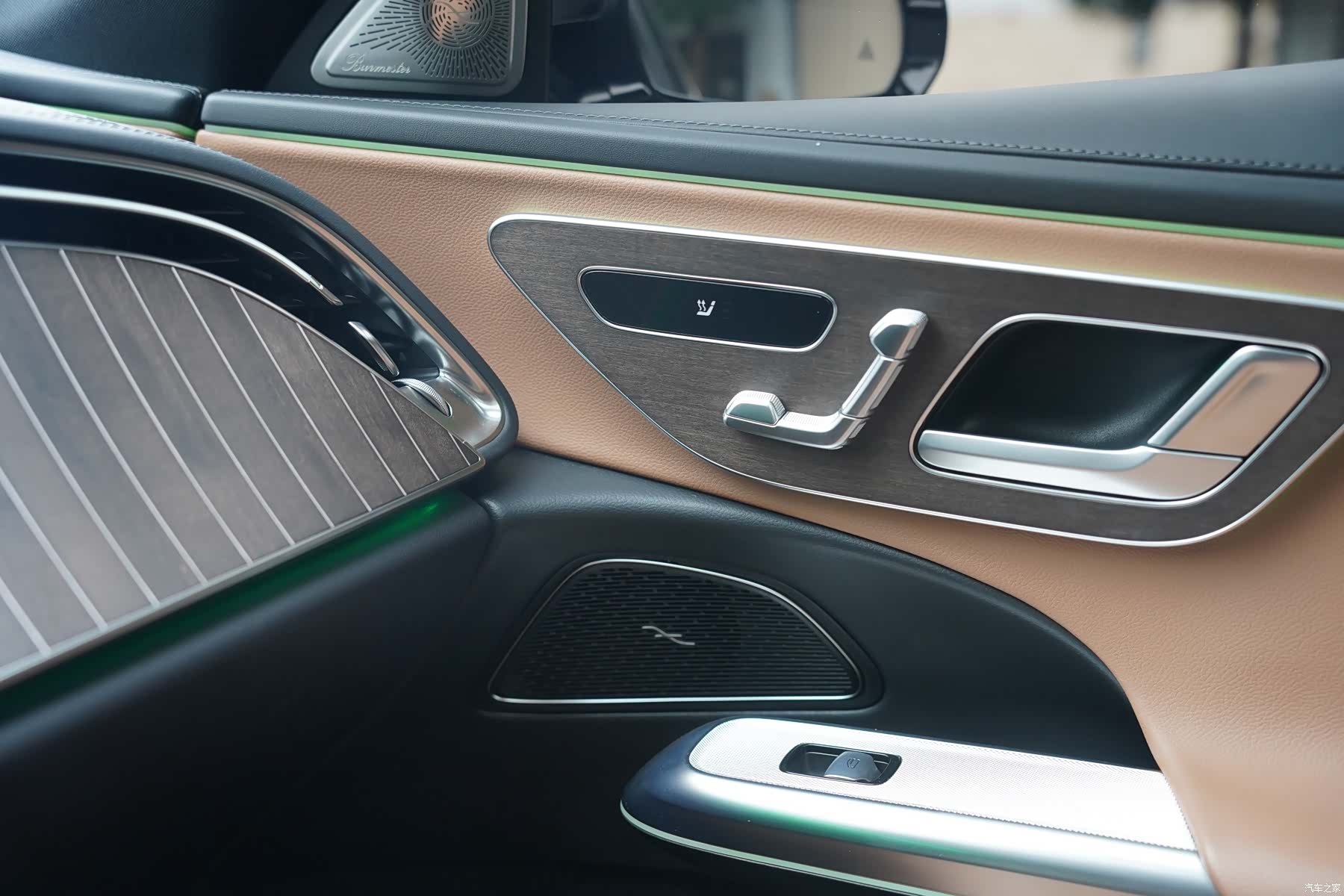 Mercedes-Benz E-Class, 2024 20