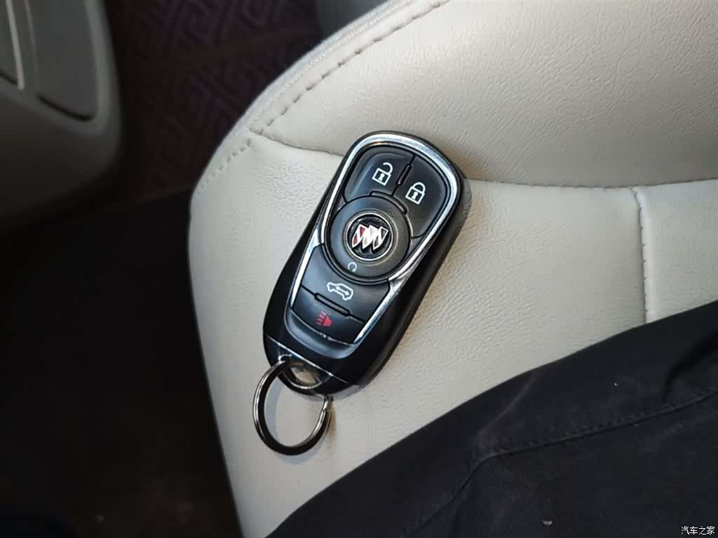 Buick GL8, 2020 9