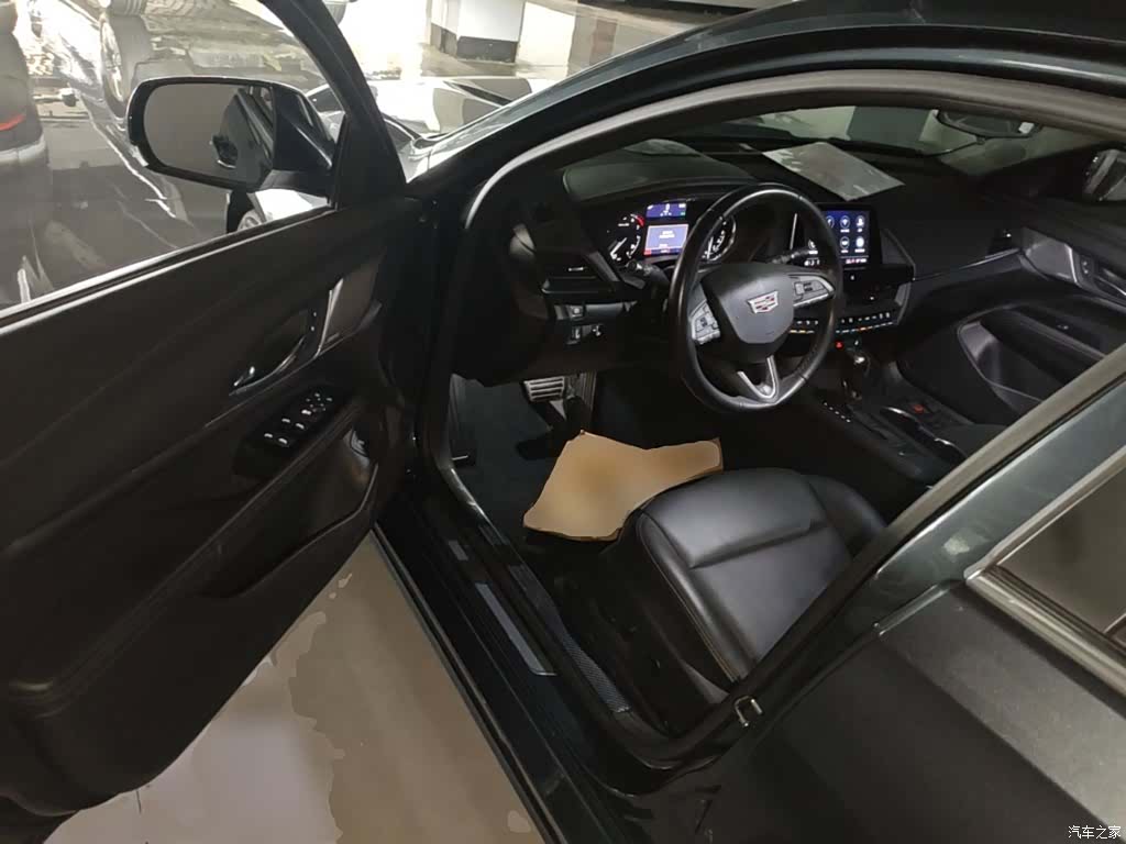 Cadillac CT4, 2022 16