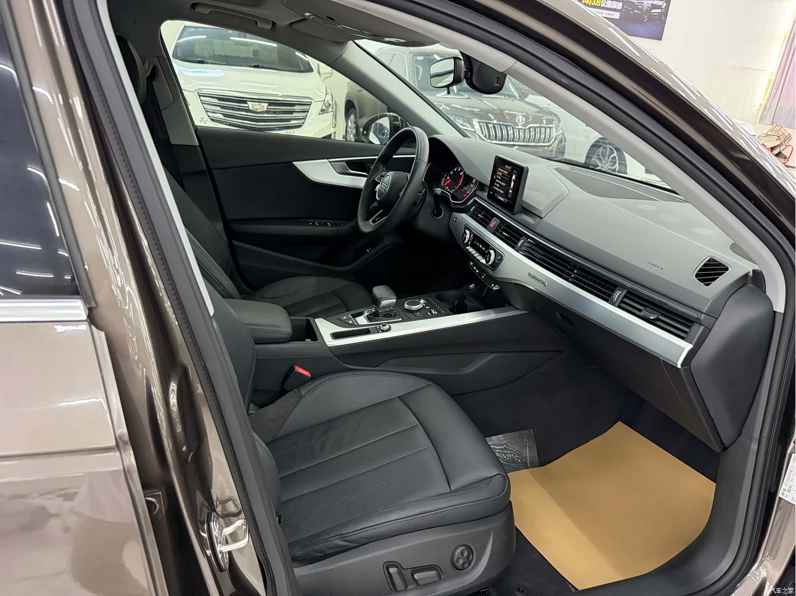 Audi A4L, 2018 7