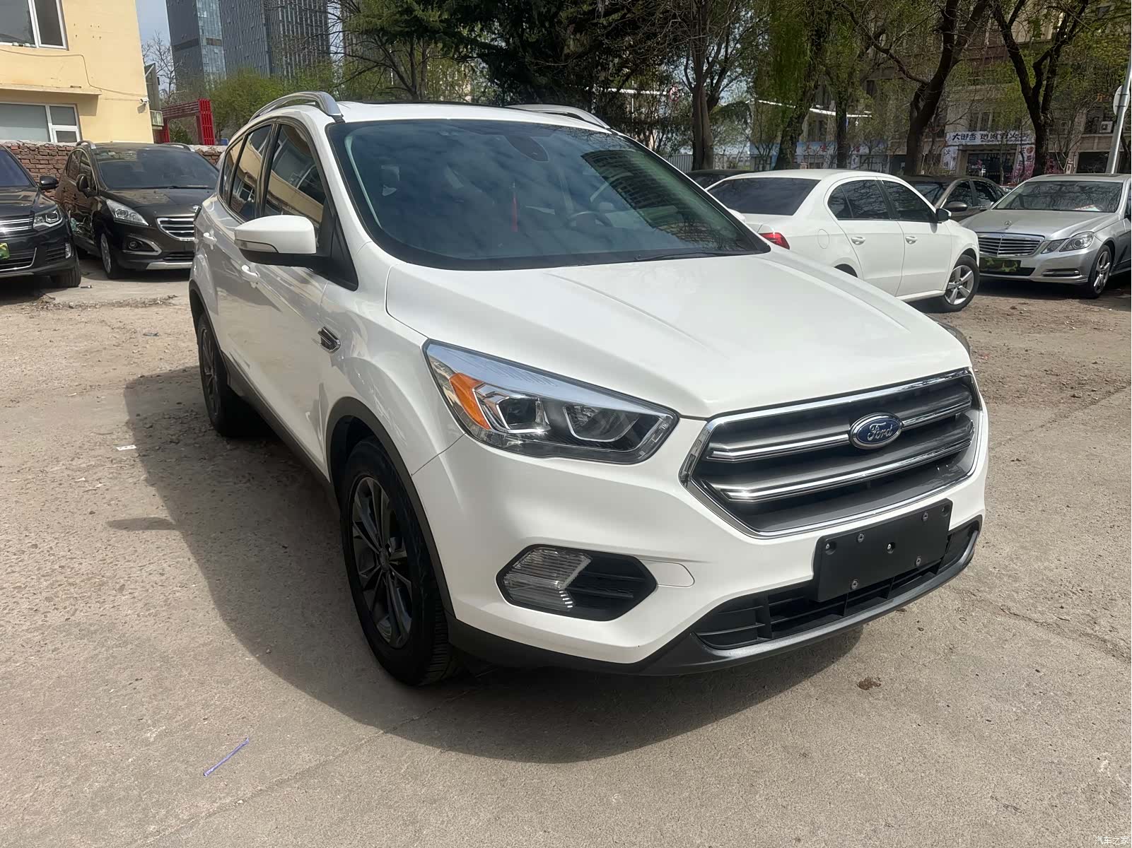 Ford Kuga, 2021 3