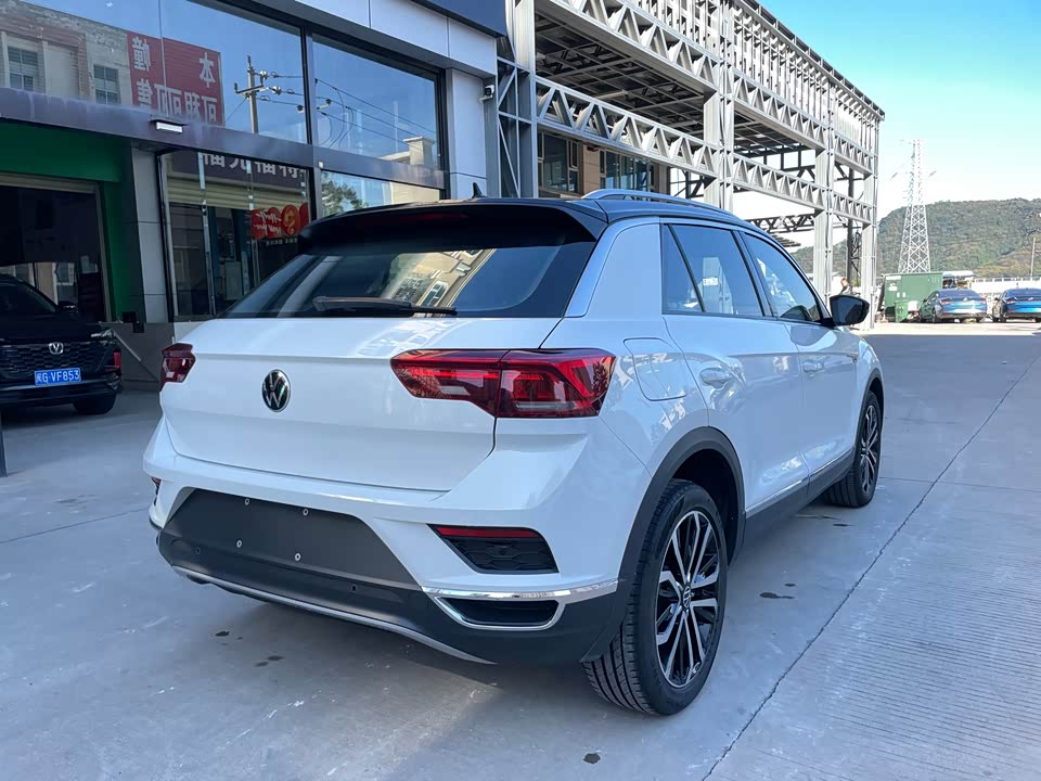 Volkswagen T-ROC exploring Songs