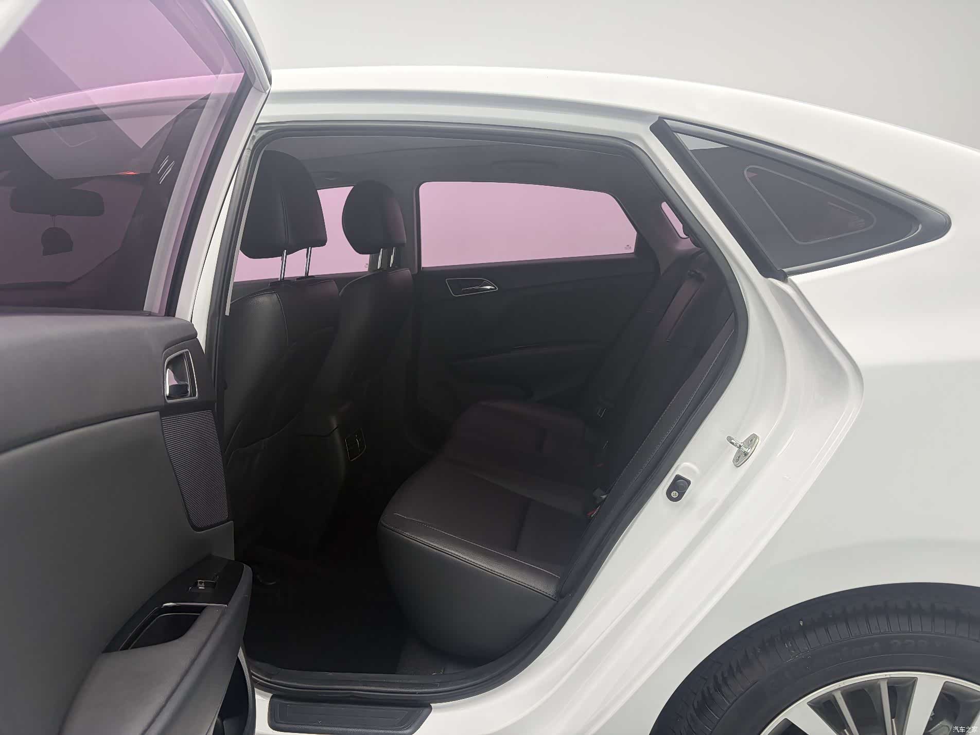 Hyundai GLS, 2019 15