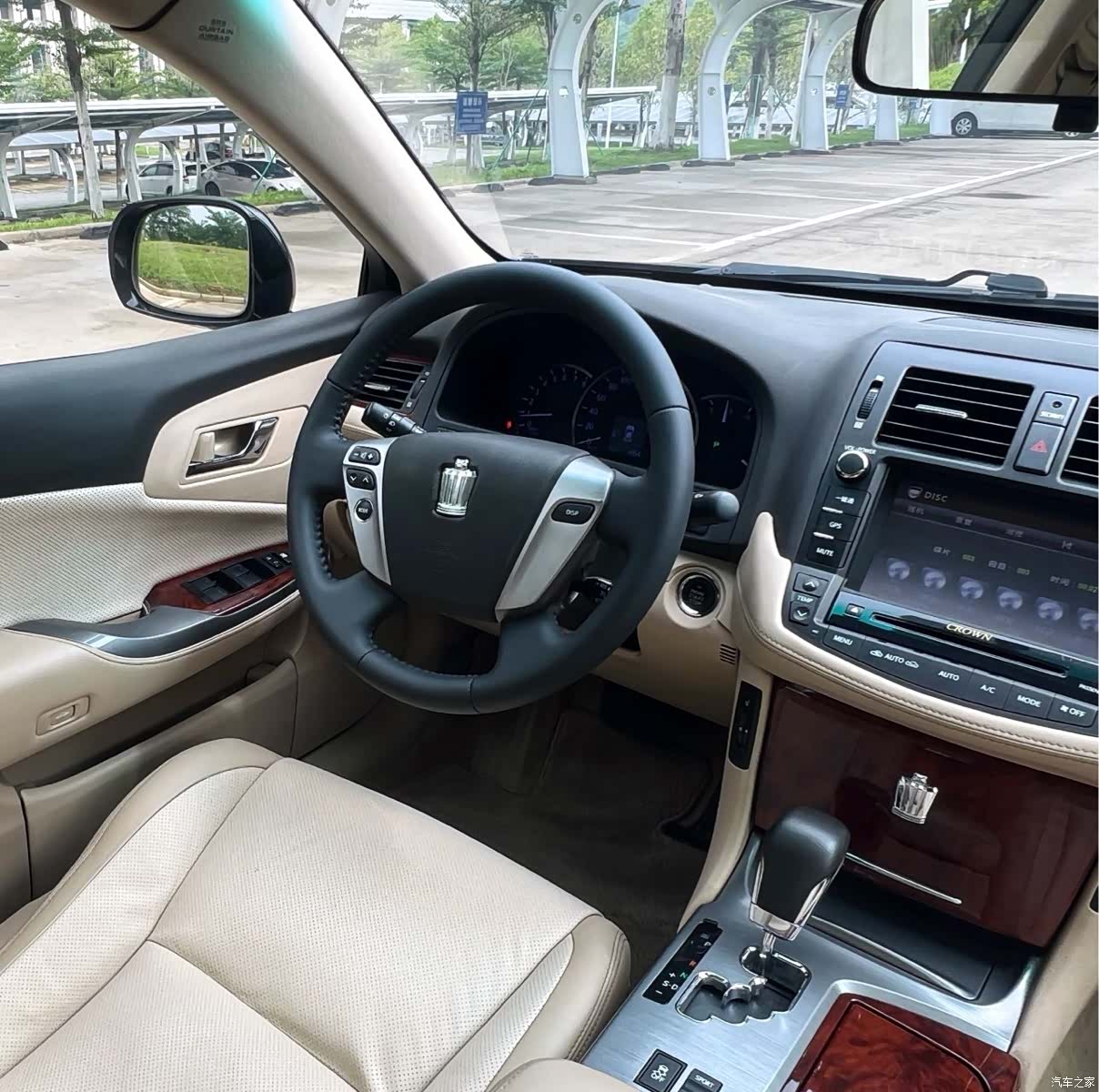 Toyota Crown, 2013 7