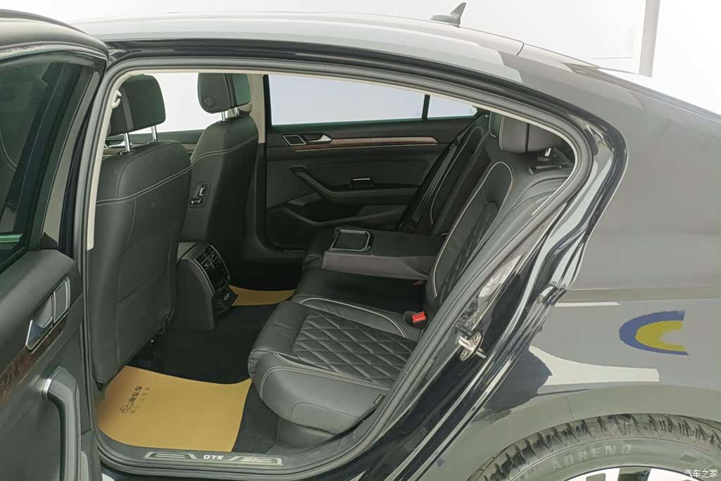 Volkswagen Magotan, 2021 11