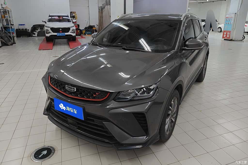 Geely Coolray, 2022 1