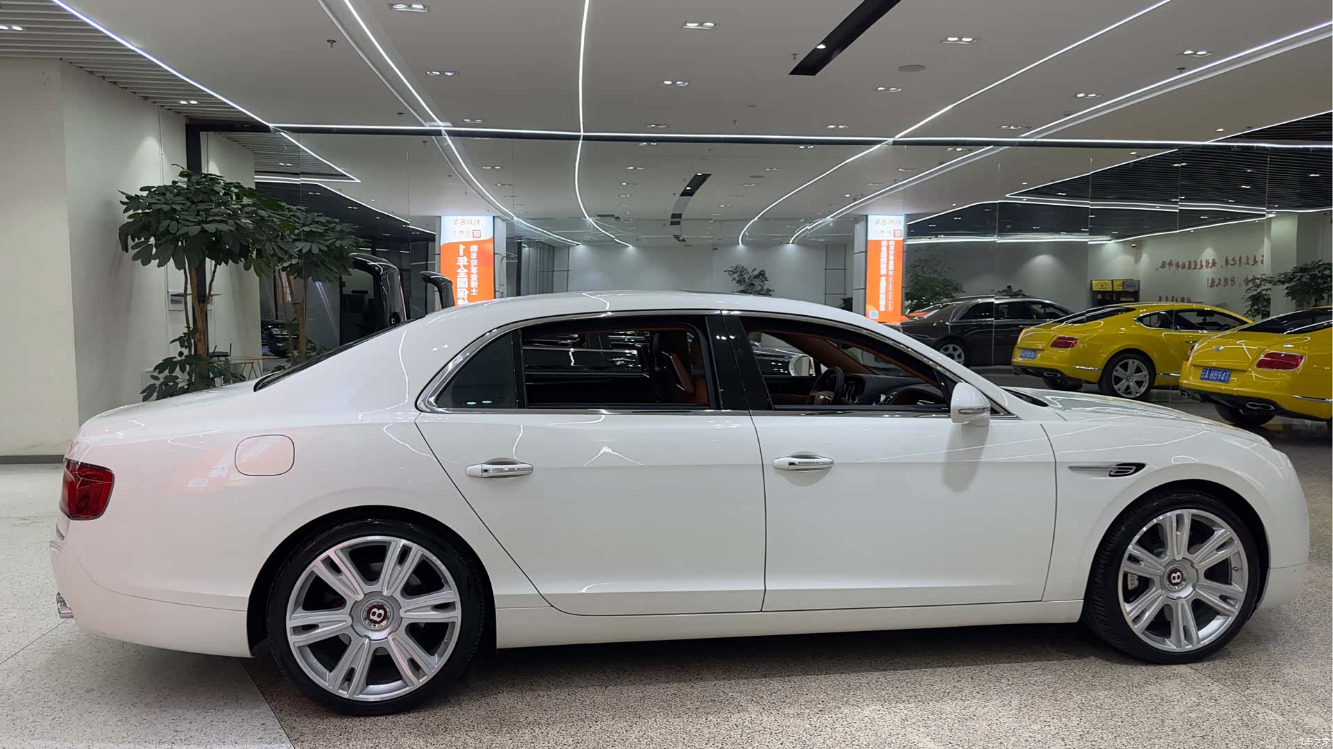 Bentley Flying Spur, 2017 10