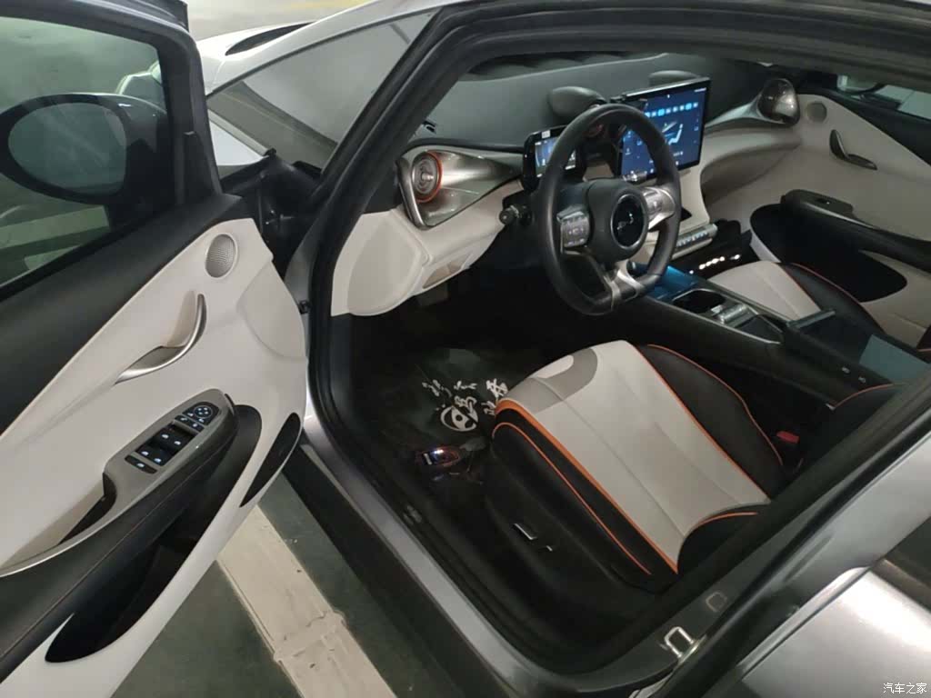 BYD Dolphin, 2023 16