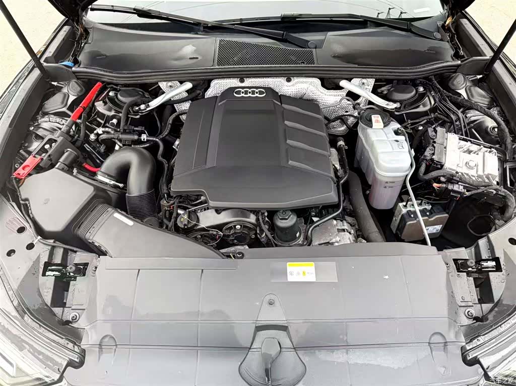 Audi A6L, 2023 все фото