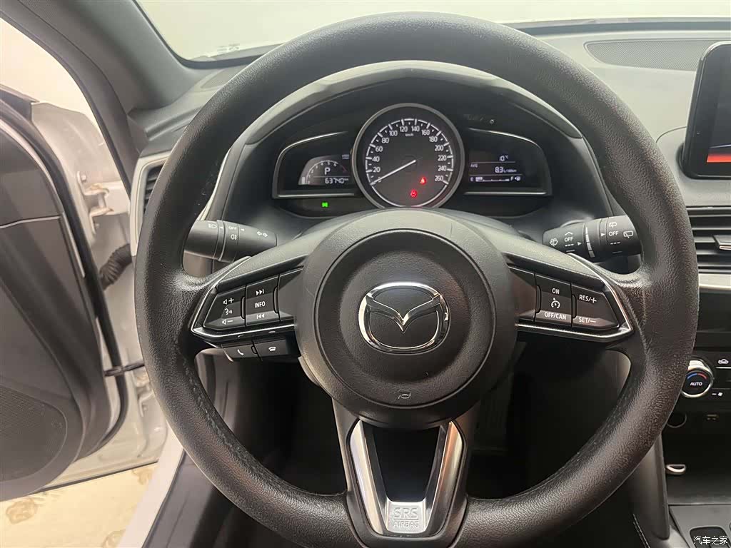 Mazda CX-4, 2019 11