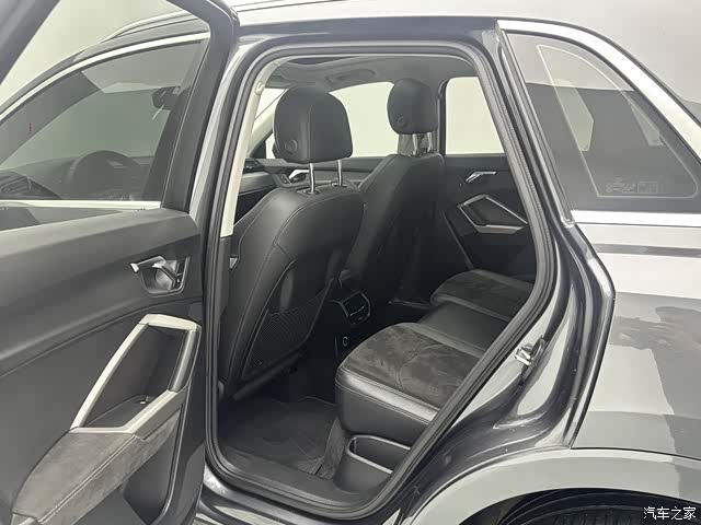 Audi Q3, 2021 12