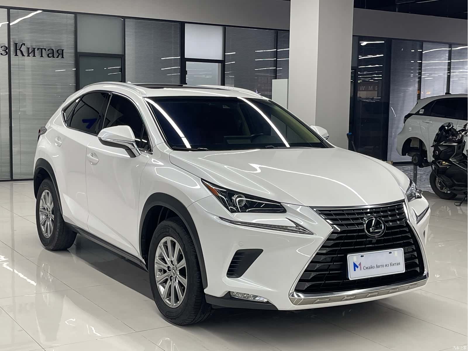 Lexus NX, 2018 2