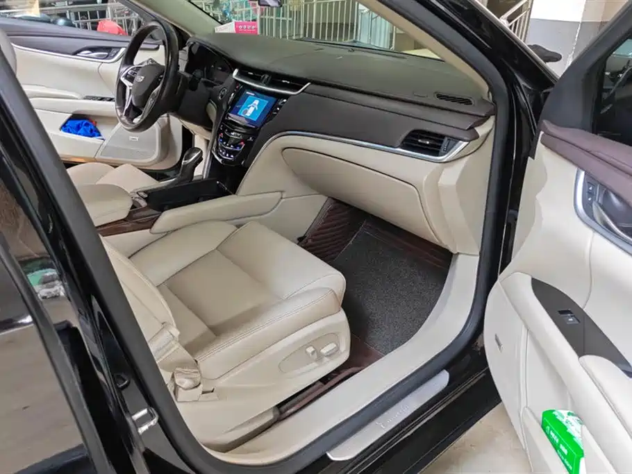 Cadillac XTS