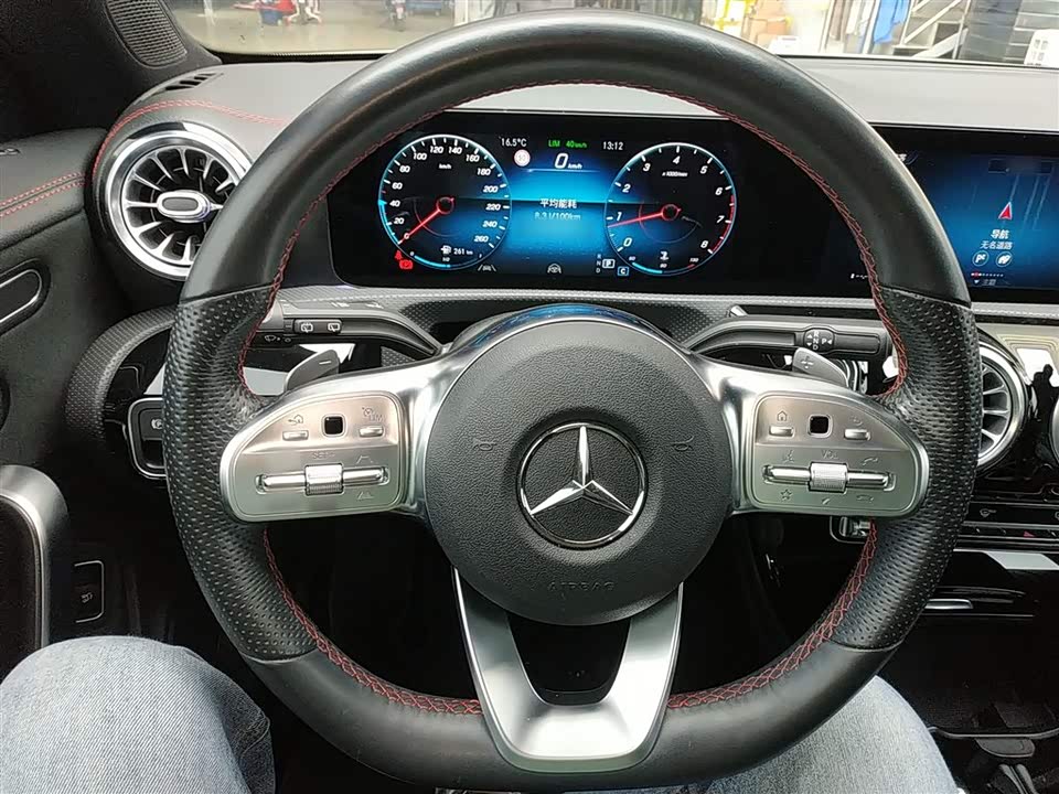 Mercedes-Benz CLA