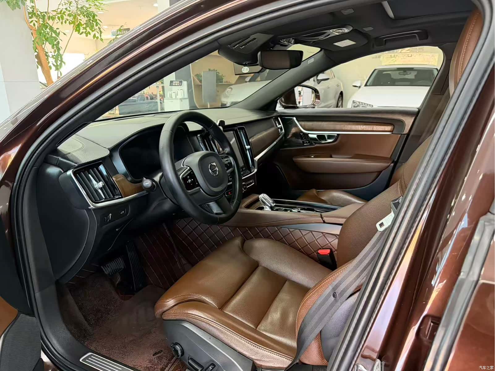 Volvo S90, 2020 4