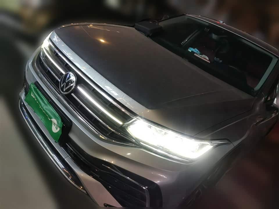 Volkswagen Tiguan L