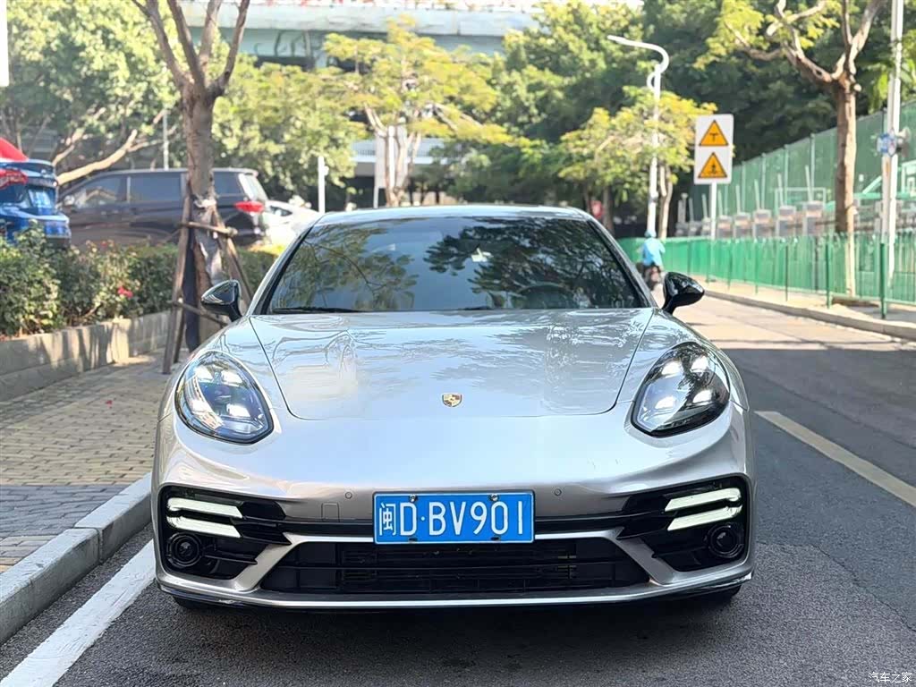 Porsche Panamera, 2011 2