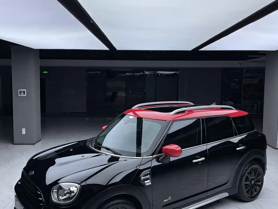 MINI COUNTRYMAN