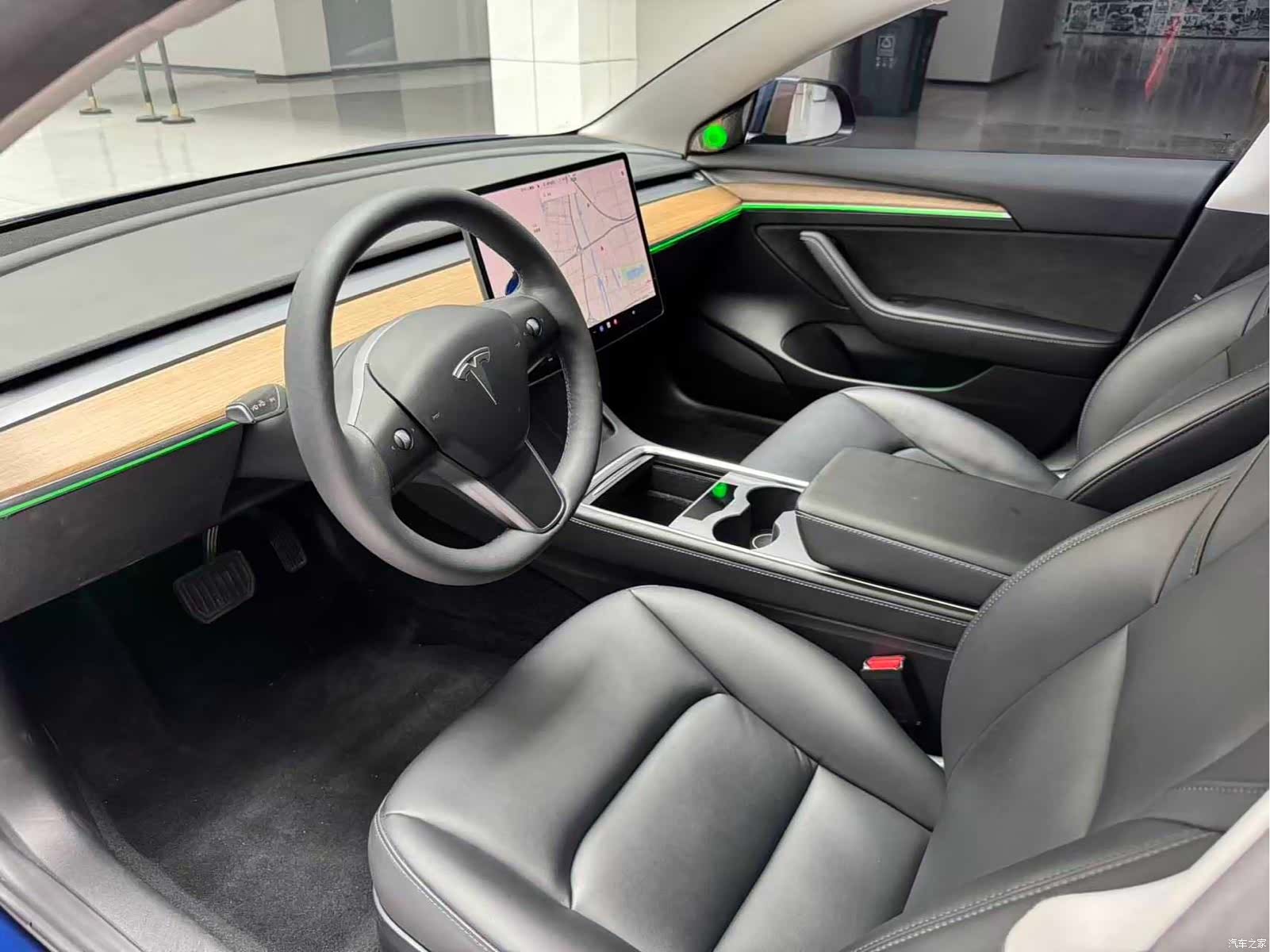 Tesla Model 3, 2021 11