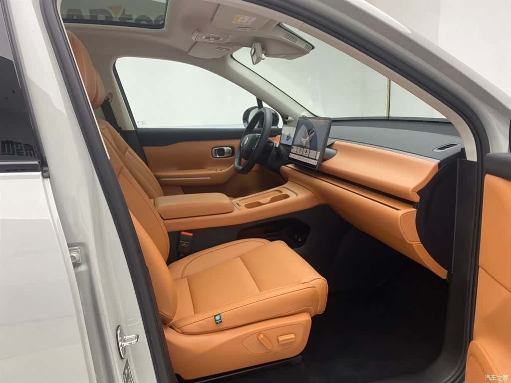 Leapmotor C10, 2025 18