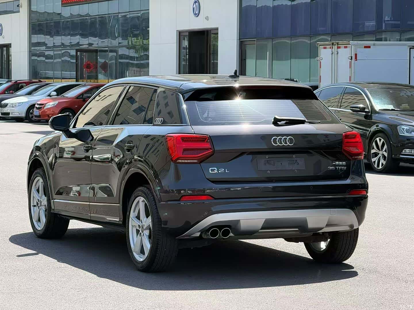 Audi Q2L, 2019 9
