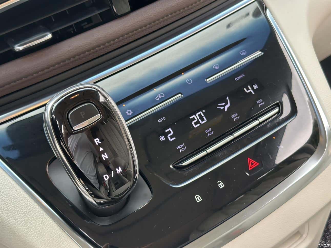 Buick GL8, 2021 11