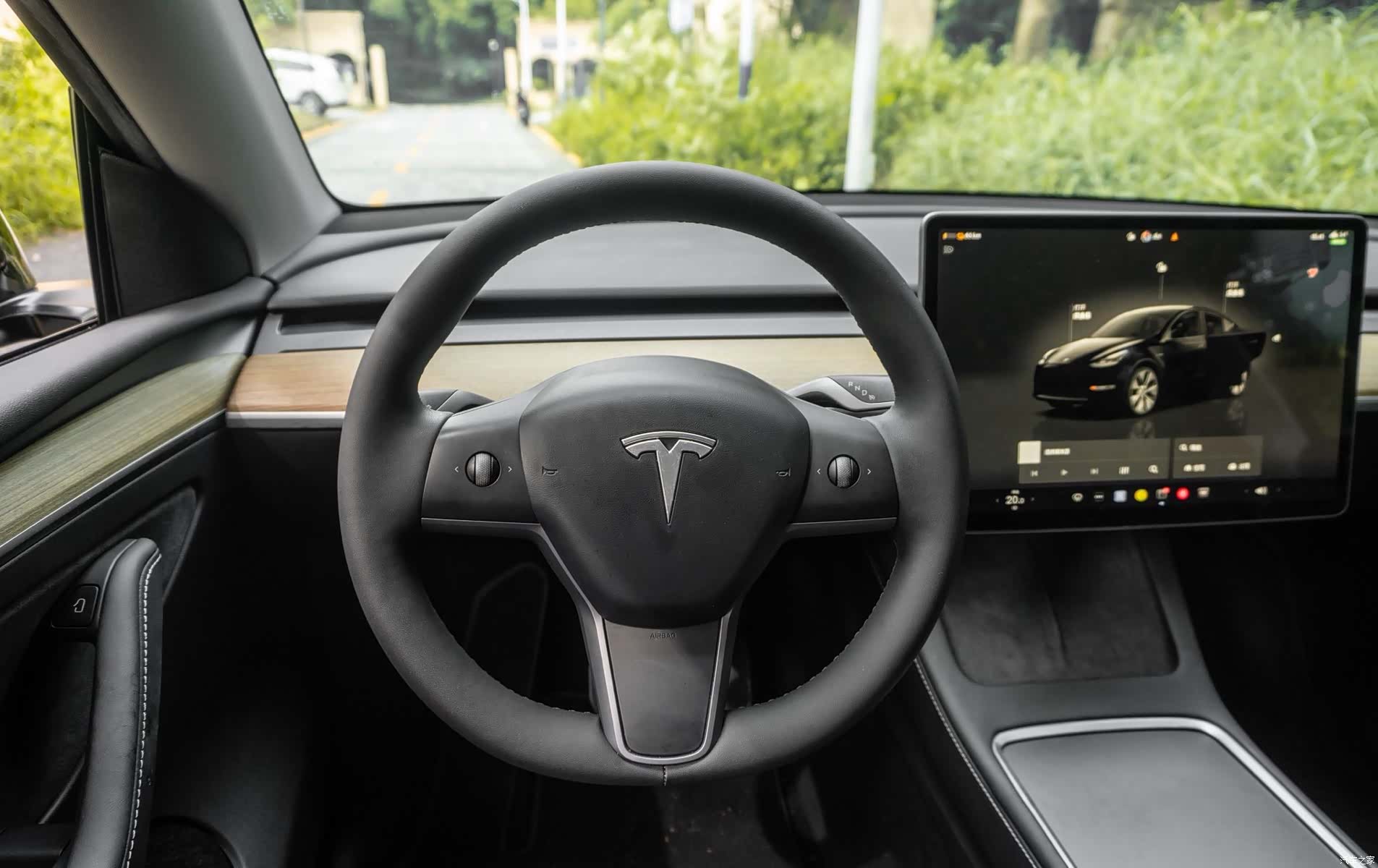 Tesla Model Y, 2022 11