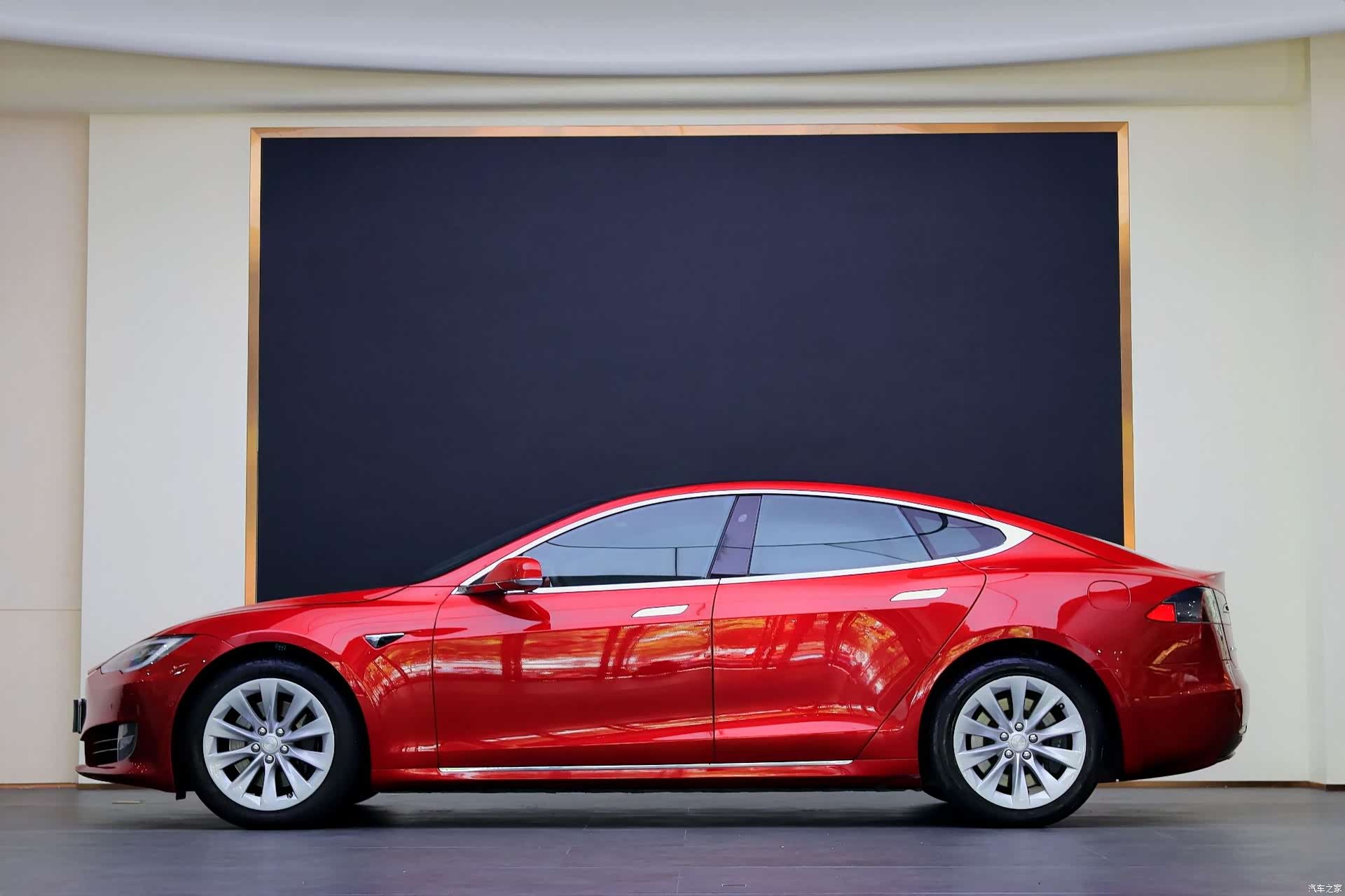 Tesla Model S, 2018 15