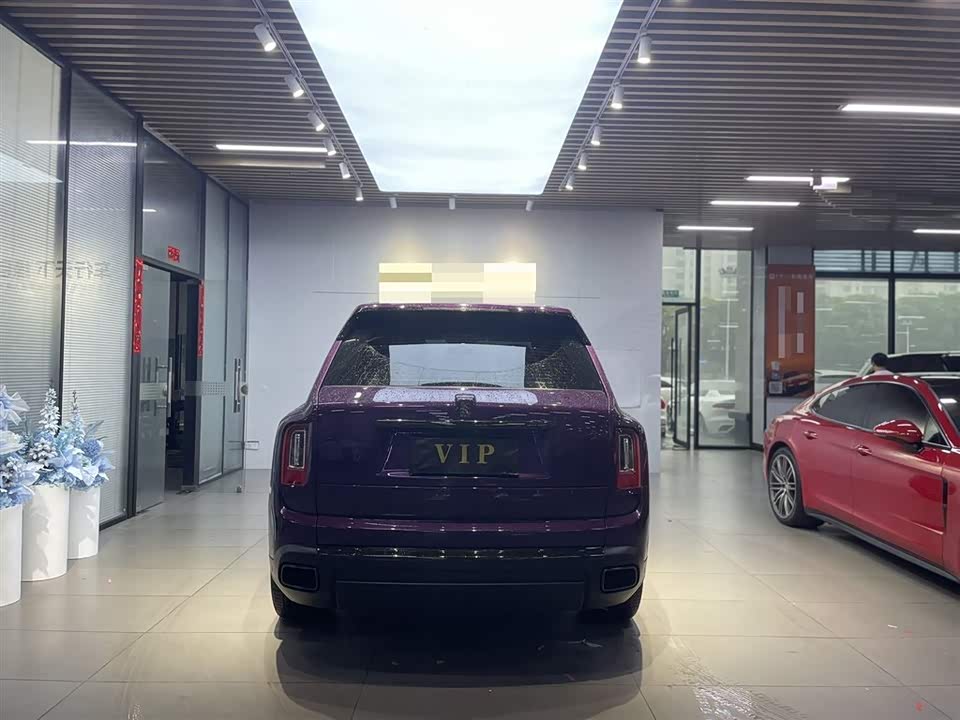 Rolls-Royce Cullinan Rolls-Royce Cullinan