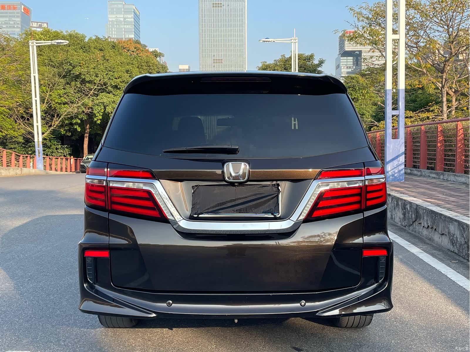 Honda Elysion, 2017 17