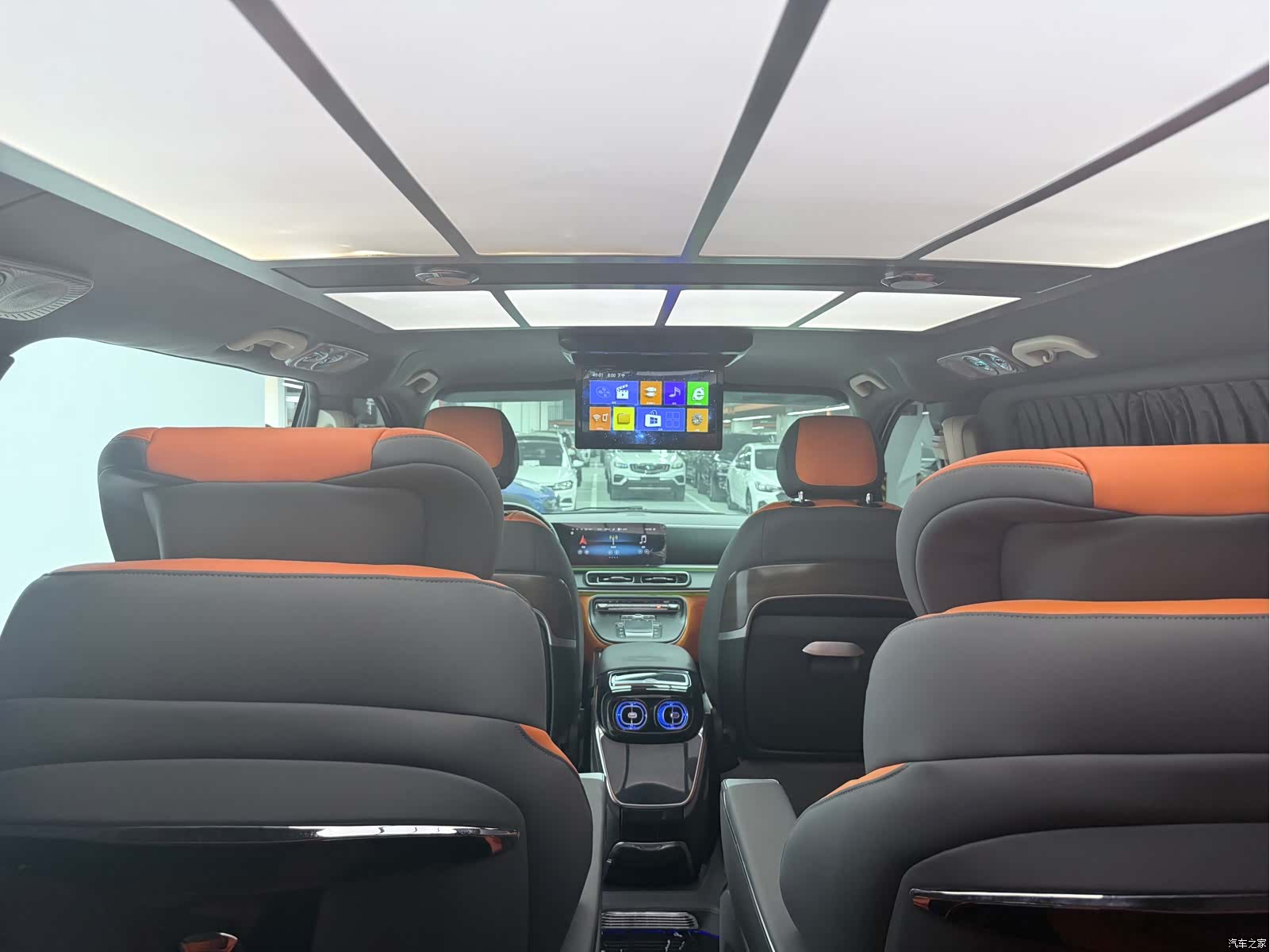 Mercedes-Benz 7, 2021 16
