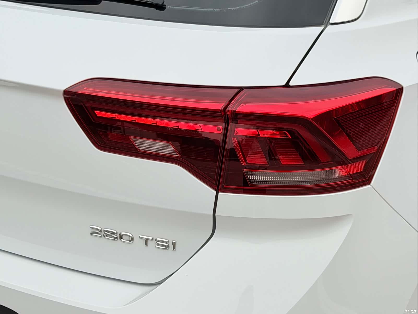 Volkswagen T-ROC, 2019 19