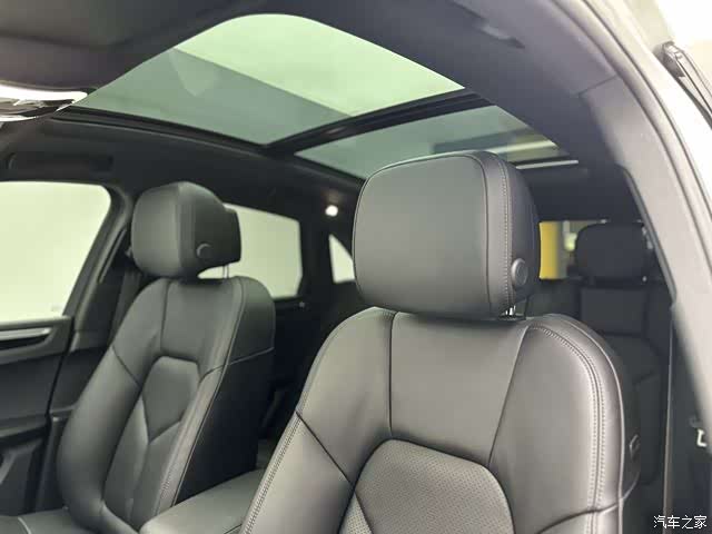 Porsche Macan, 2023 12