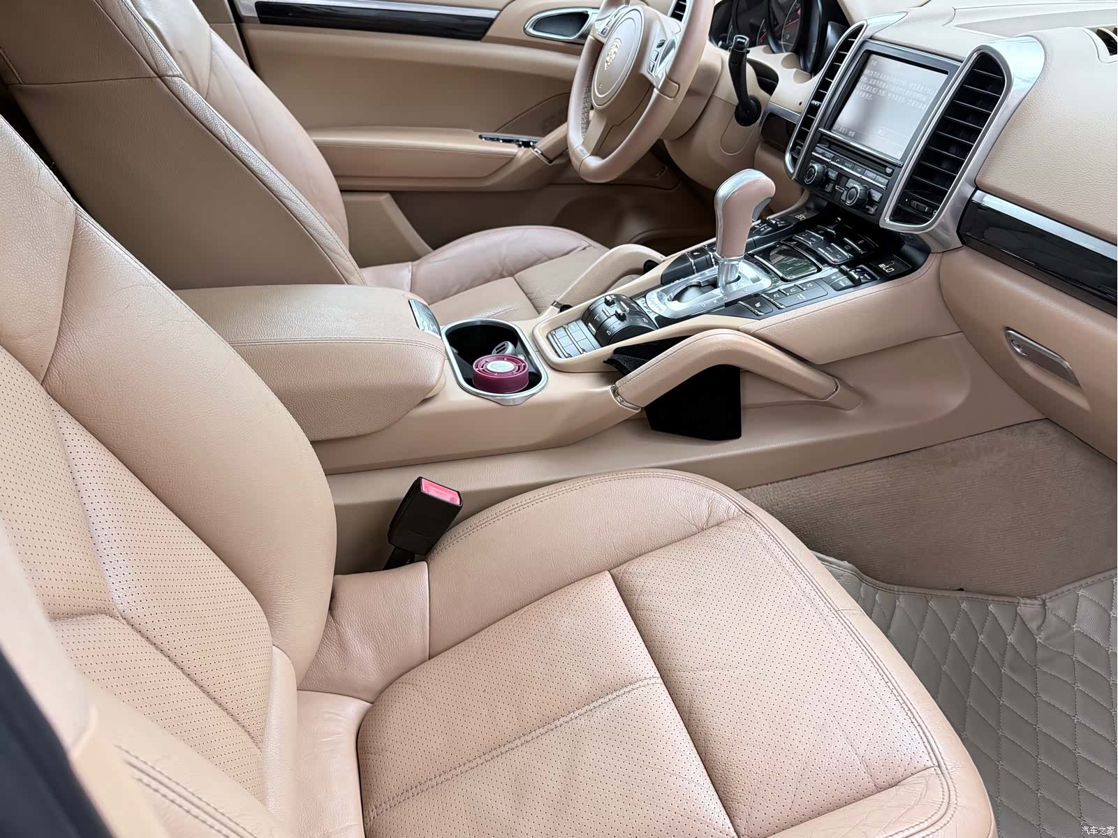 Porsche Cayenne, 2012 3