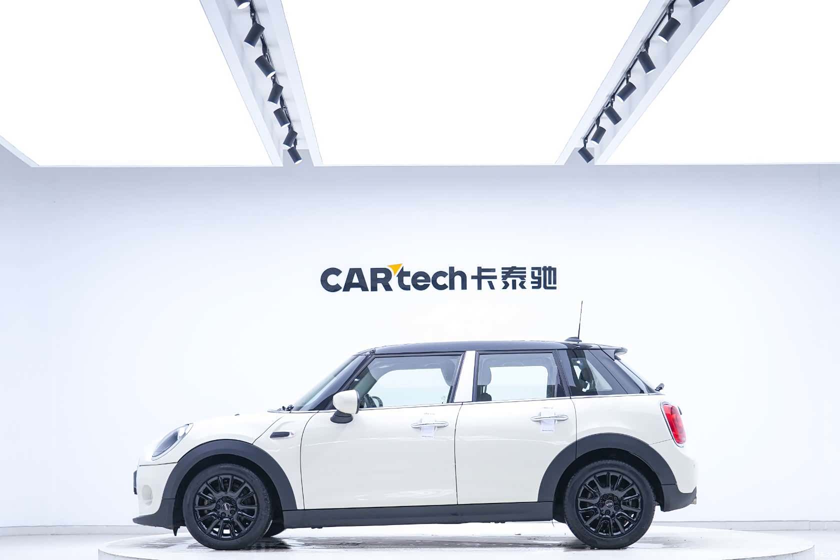 Mini ONE, 2019 2