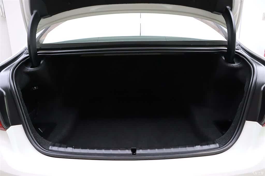 BMW 5 Series, 2017 30