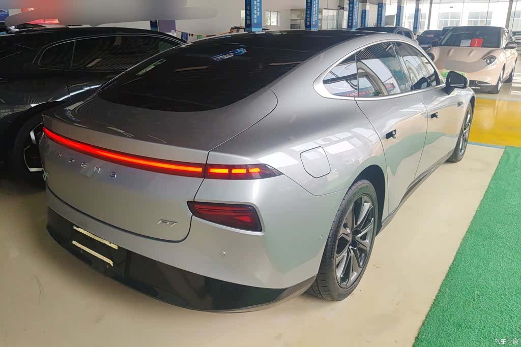 Xpeng P7, 2022 3