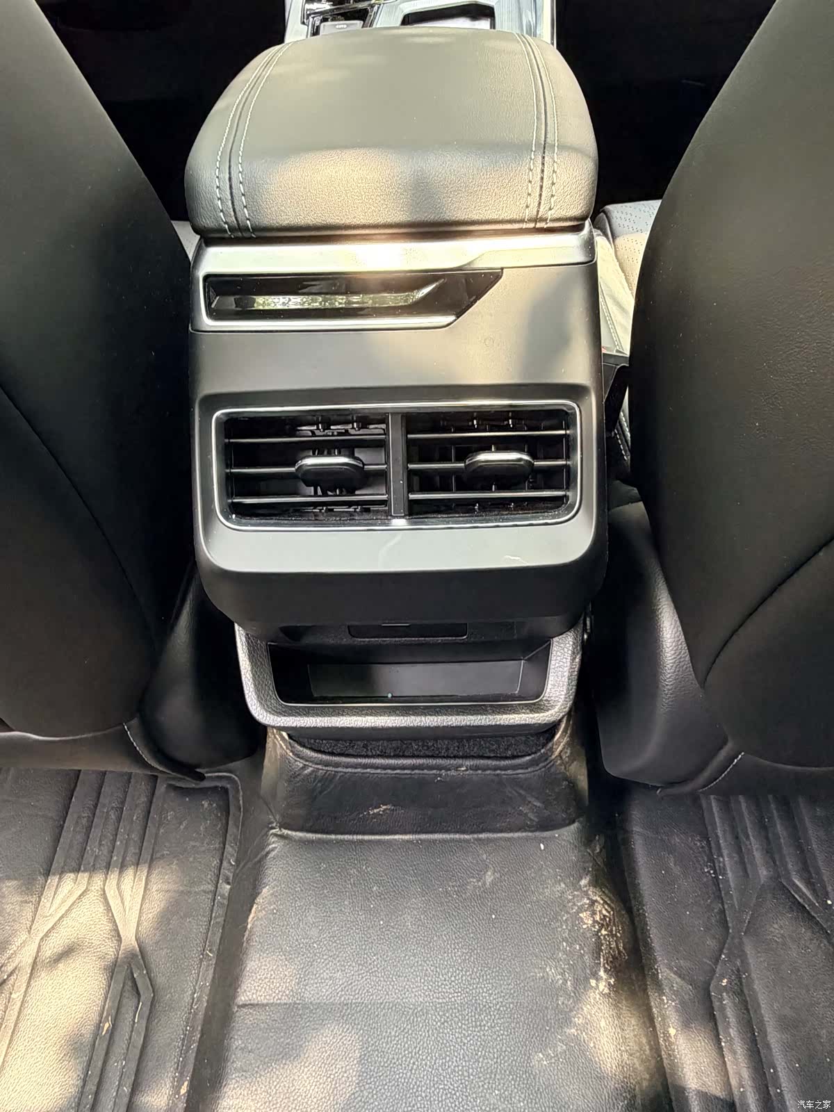 Geely Preface, 2023 14