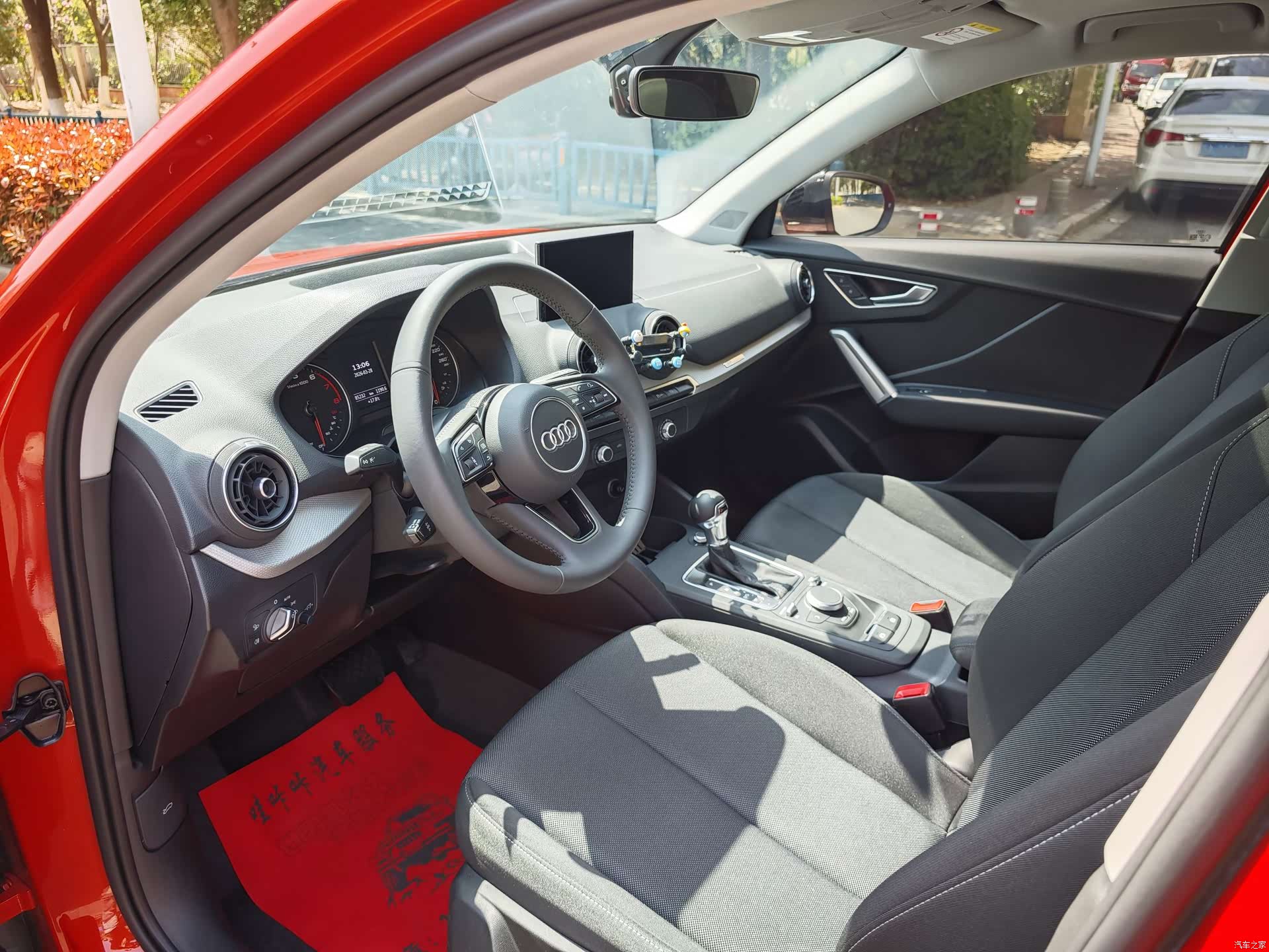 Audi Q2L, 2021 10