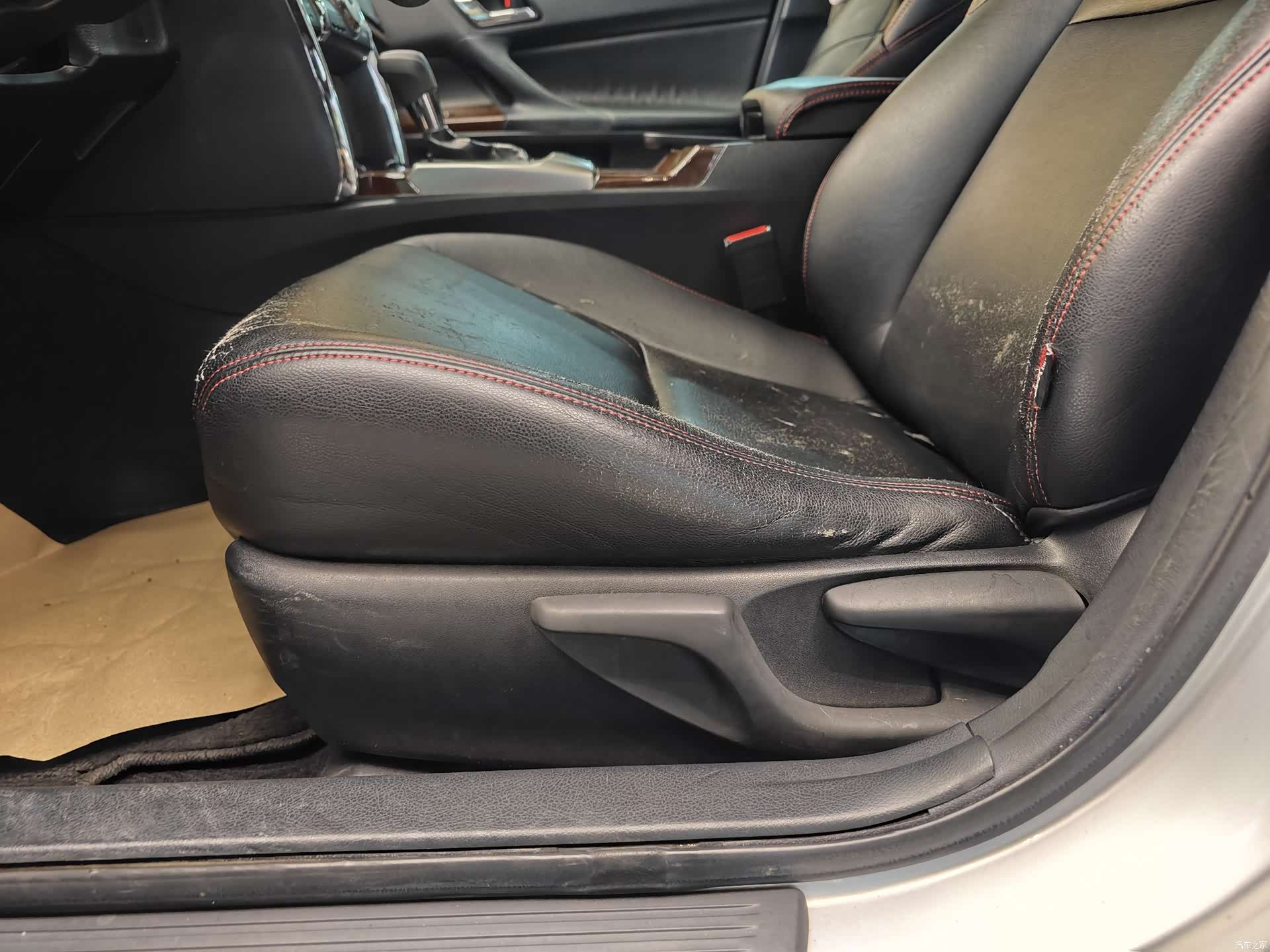 Toyota 2.5S, 2015 11