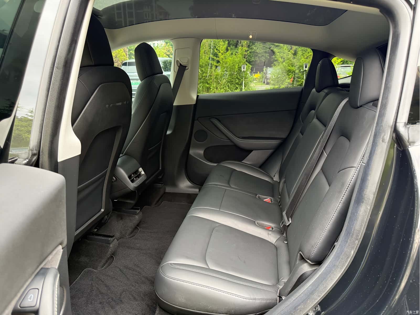 Tesla Model Y, 2021 11