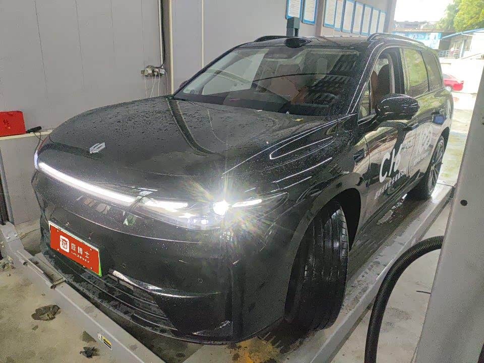 Leapmotor C16