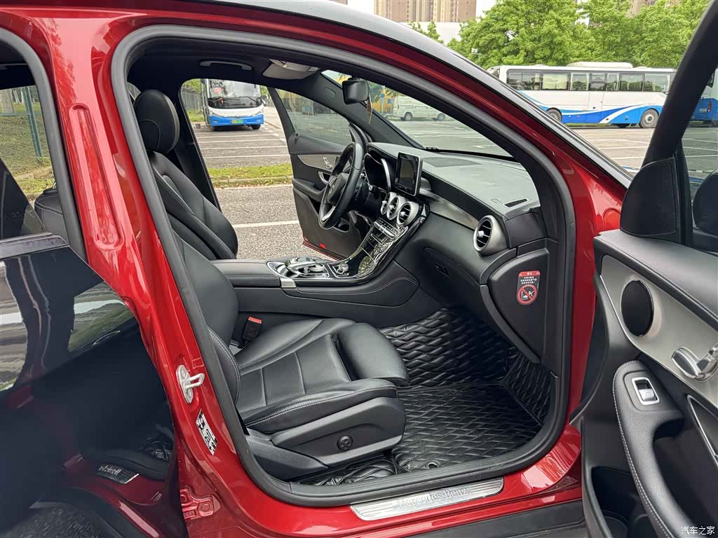 Mercedes-Benz GLC, 2018 16
