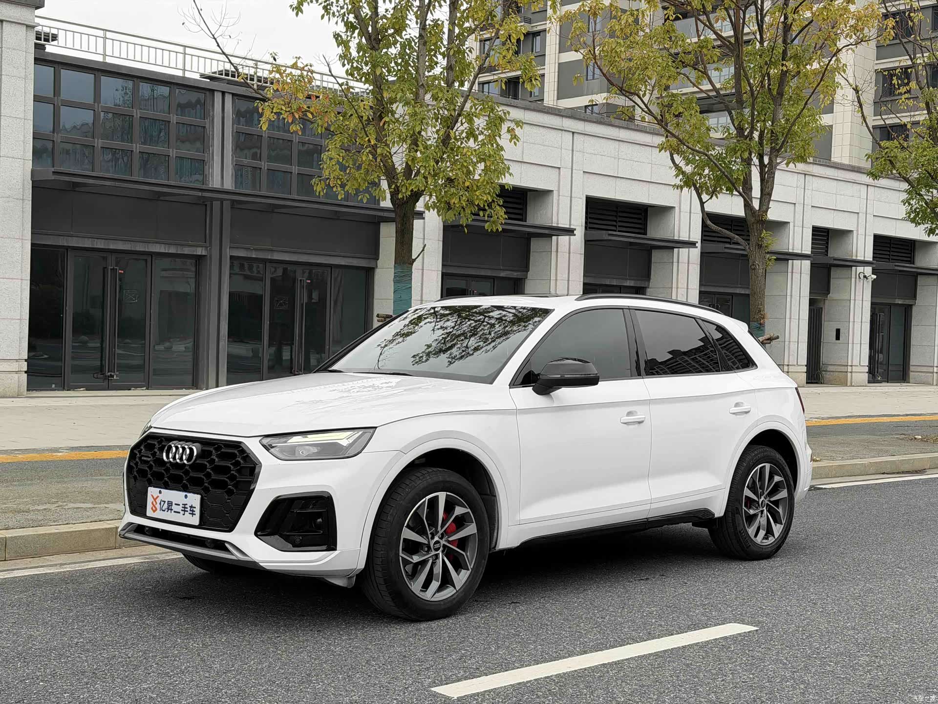 Audi Q5L, 2024 1