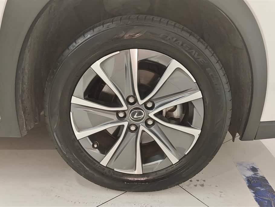 Lexus UX Lexus UX