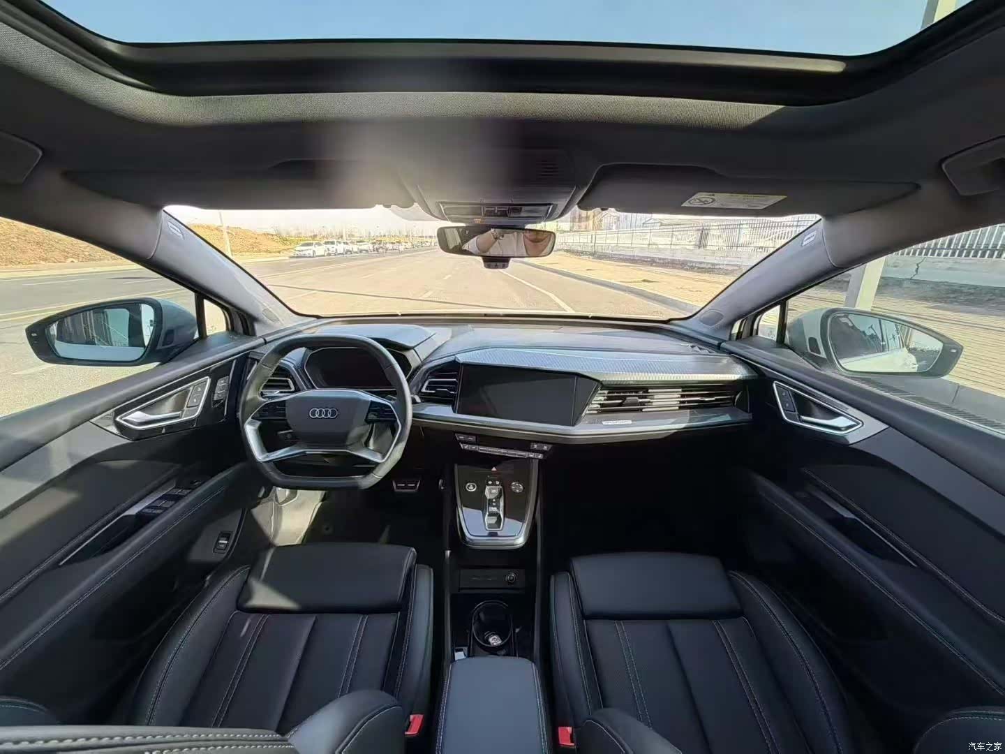 Audi Q4 e-tron, 2024 все фото