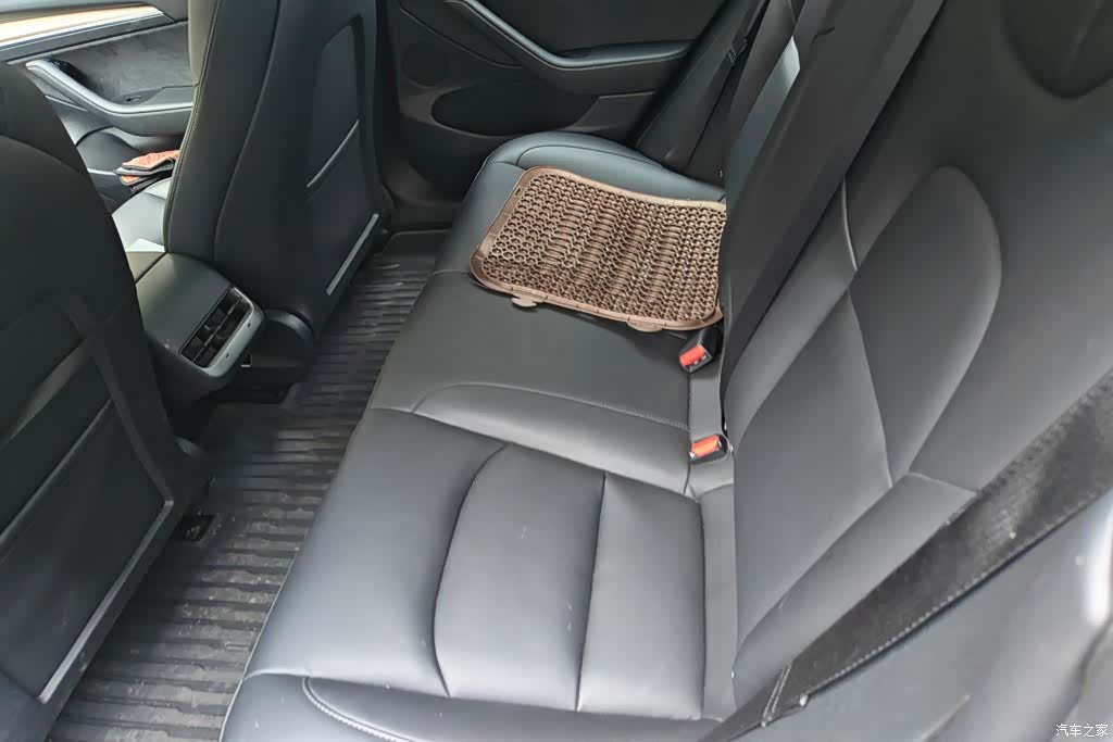 Tesla Model 3, 2021 11