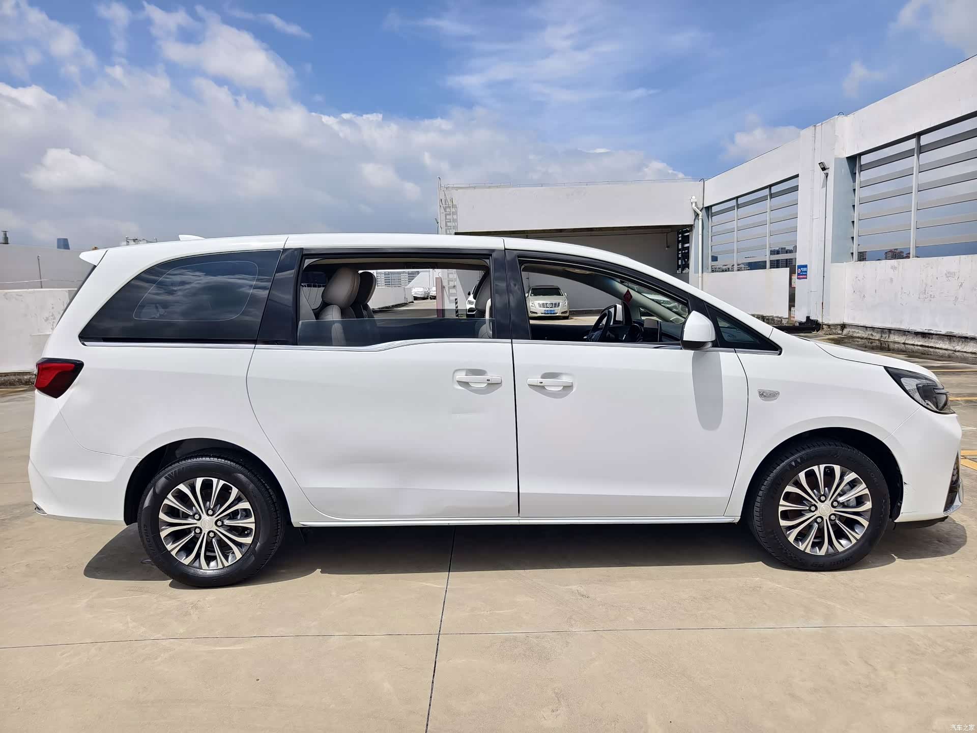 Buick GL8, 2023 6