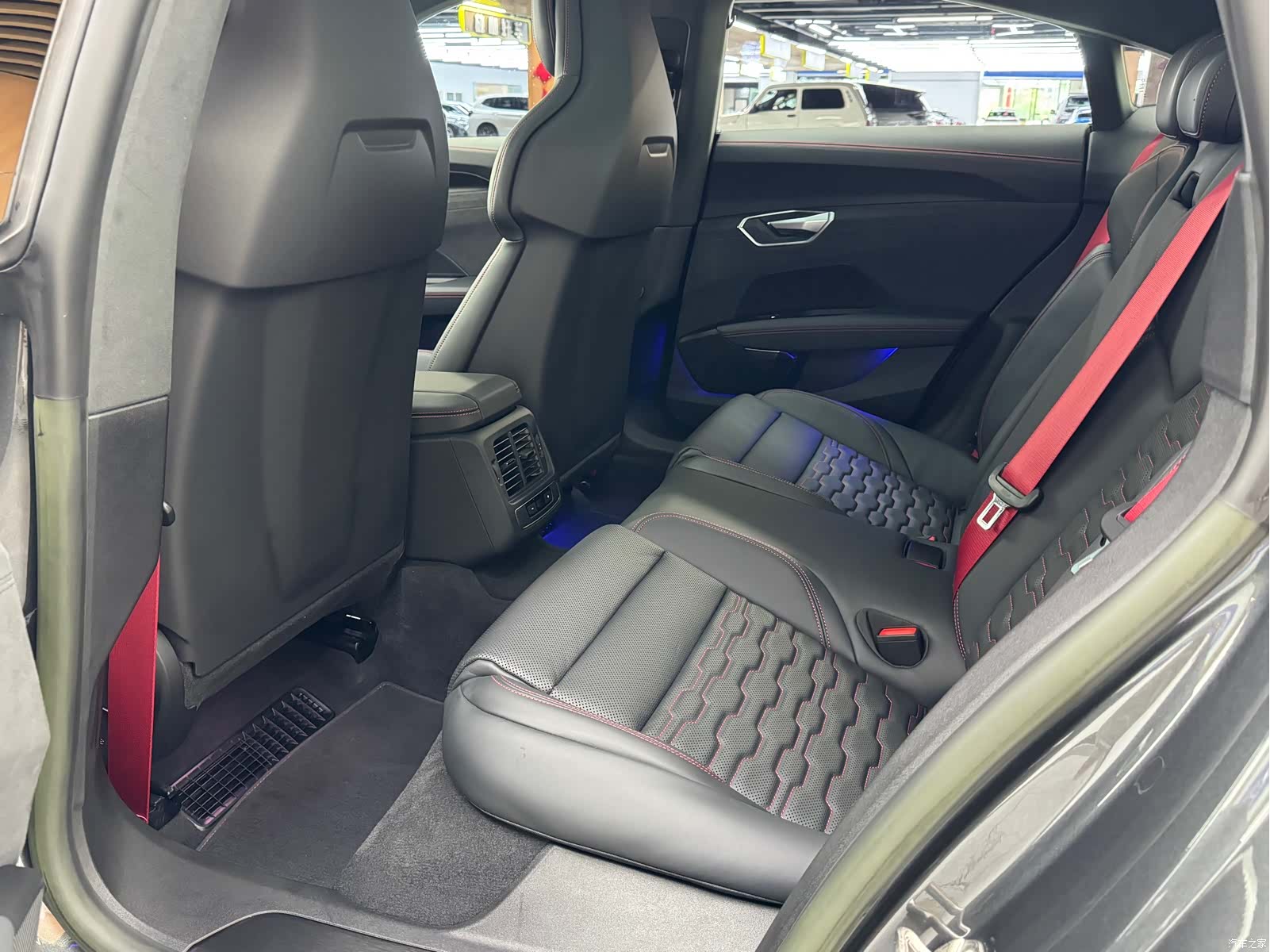 Audi e-tron, 2023 10